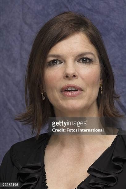 125 Jeanne Tripplehorn Fotos Photos and High